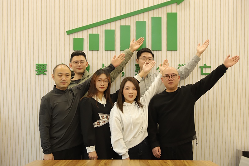 1673755360138592.jpg 5161673753588_.pic_hd.jpg